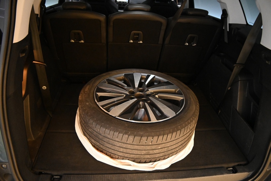 Peugeot 5008 vaihtoauto