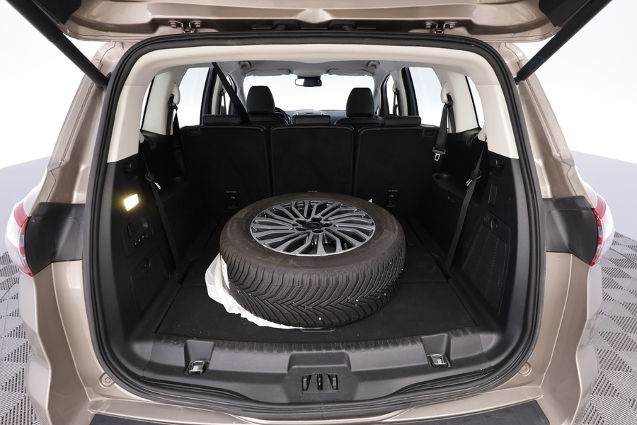 Ford S-MAX vaihtoauto