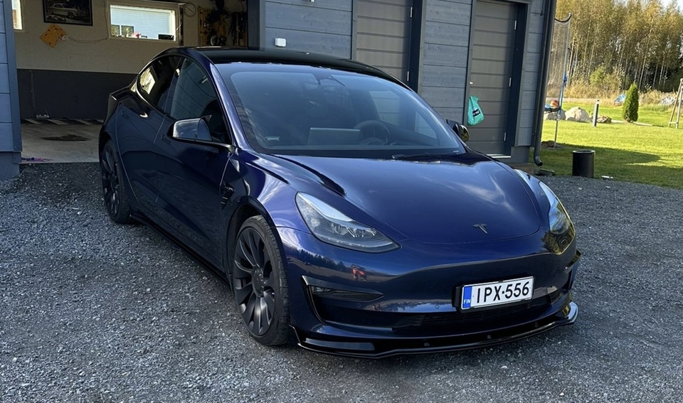 Tesla Model 3 vaihtoauto