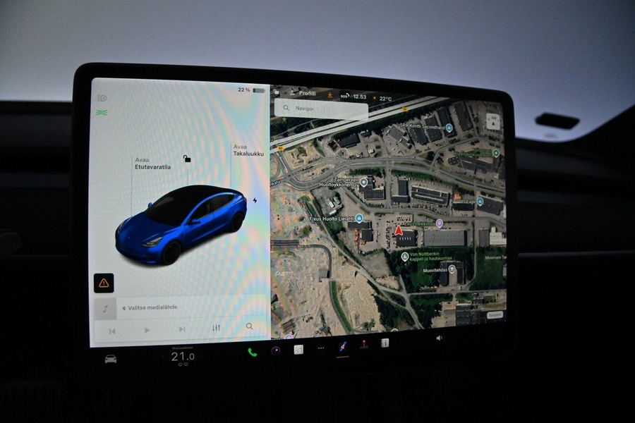 Tesla Model 3 vaihtoauto