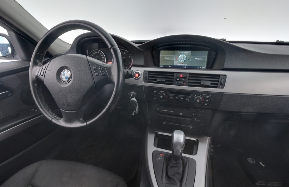 BMW 320 vaihtoauto