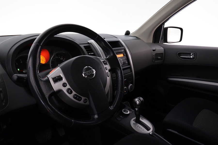 Nissan X-Trail vaihtoauto