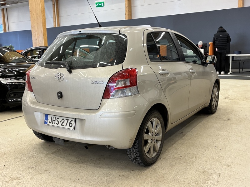 Toyota Yaris vaihtoauto
