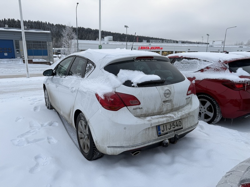 Opel Astra vaihtoauto