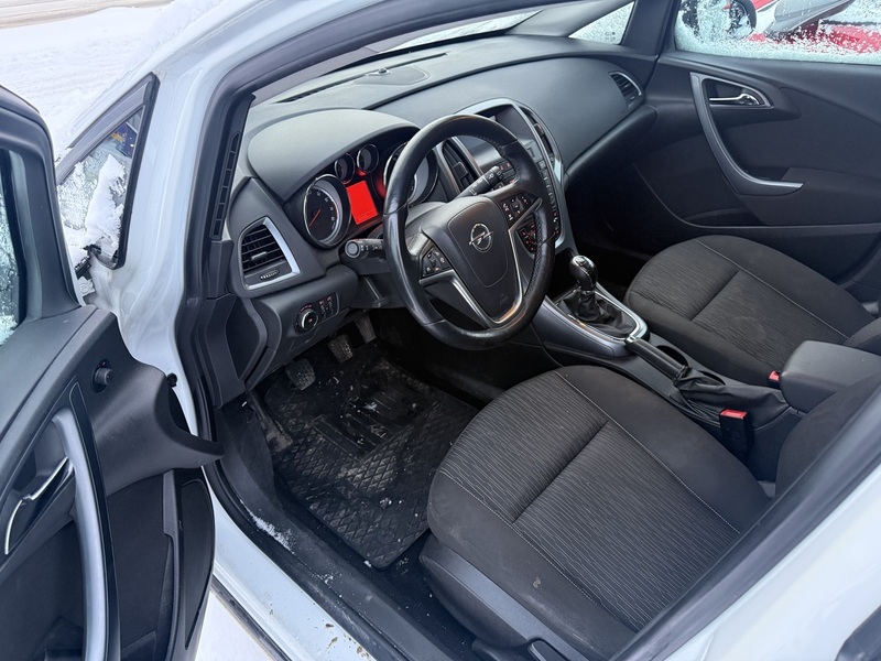 Opel Astra vaihtoauto