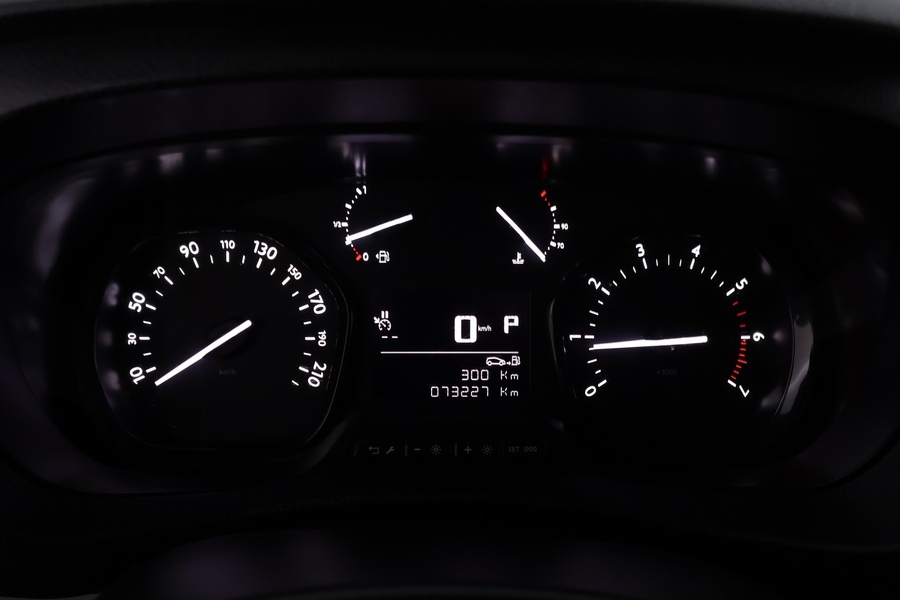 Opel Vivaro vaihtoauto