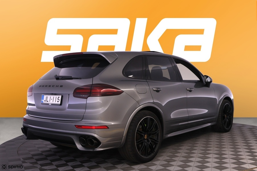 Porsche Cayenne vaihtoauto