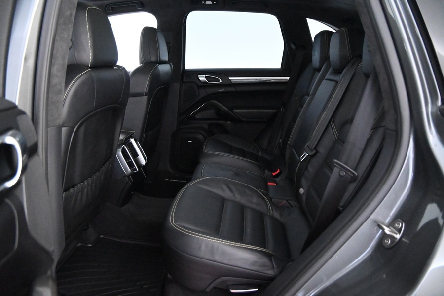 Porsche Cayenne vaihtoauto