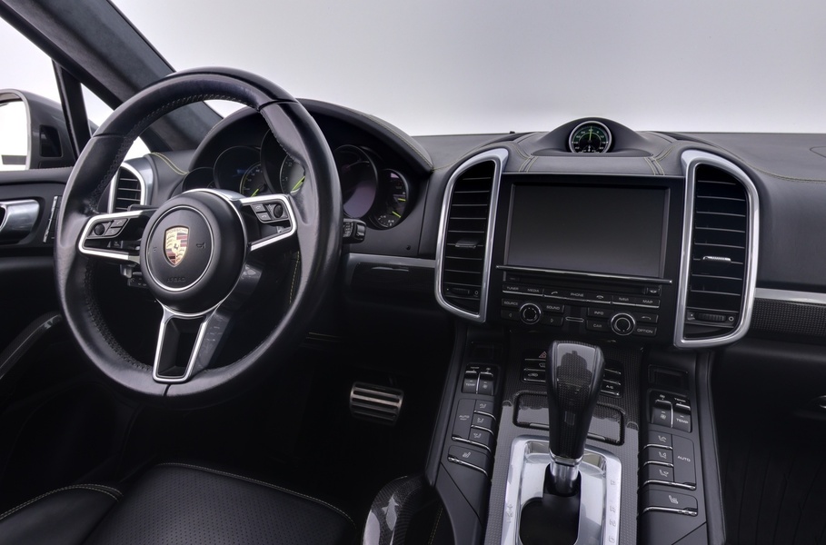 Porsche Cayenne vaihtoauto