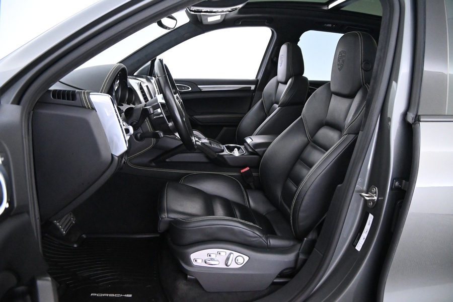 Porsche Cayenne vaihtoauto