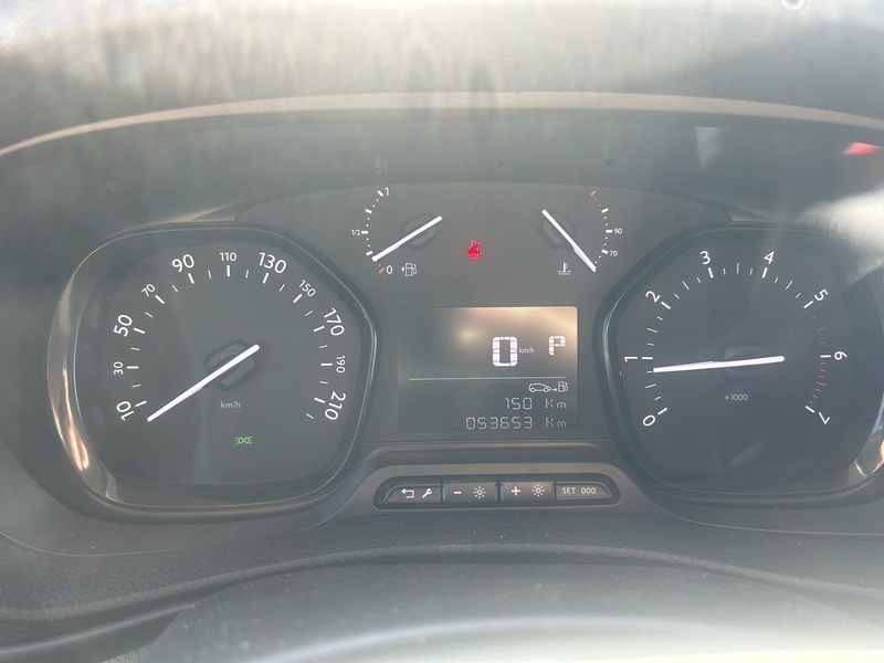 Opel Vivaro vaihtoauto