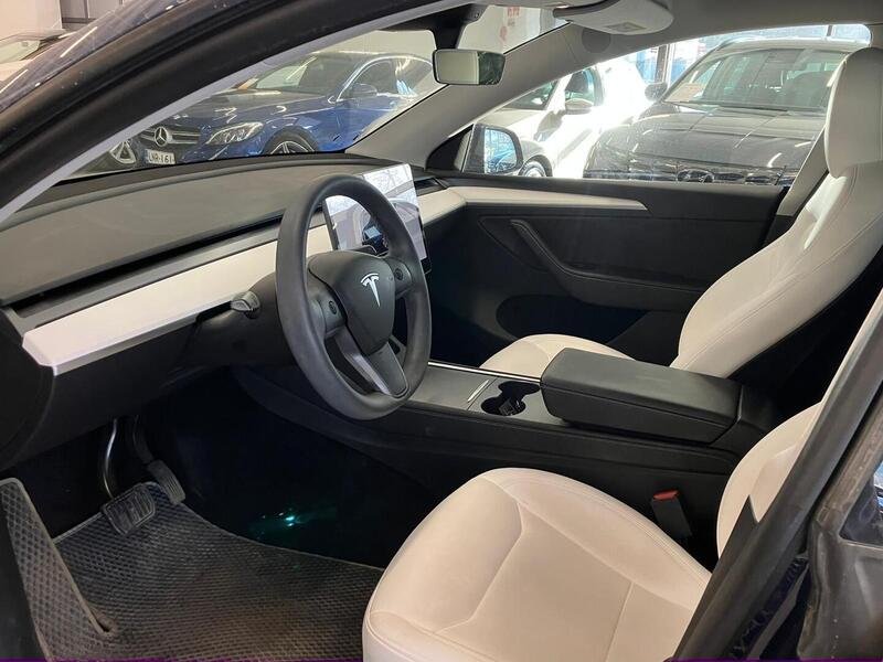 Tesla Model Y vaihtoauto