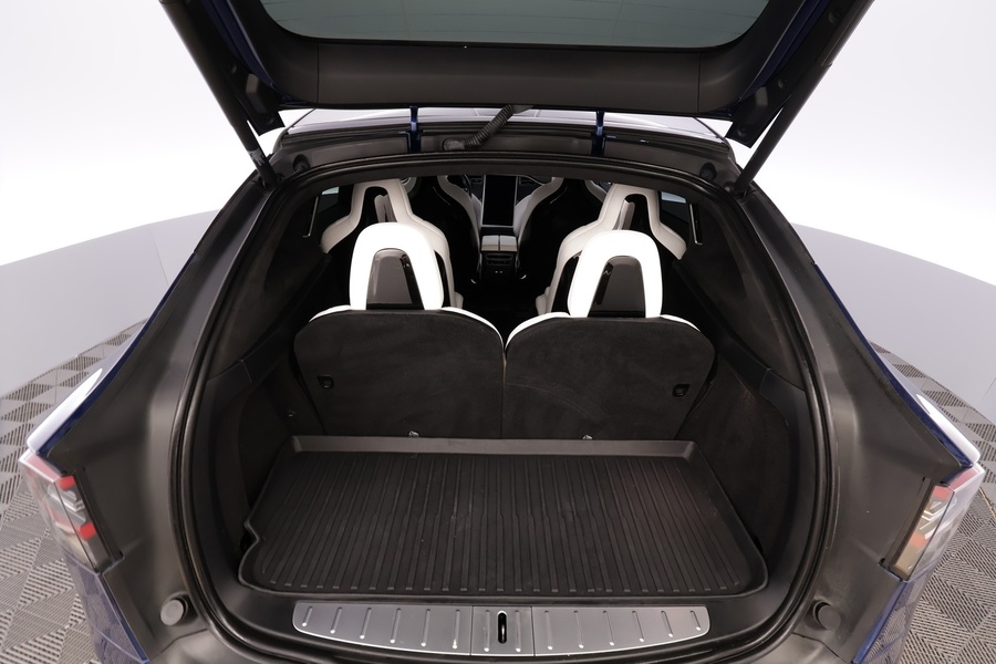 Tesla Model X vaihtoauto