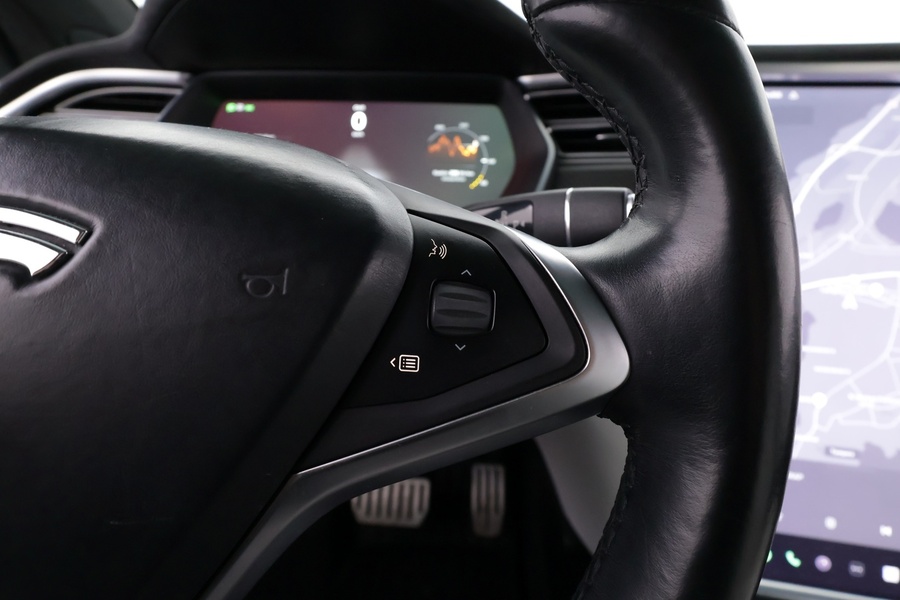 Tesla Model X vaihtoauto