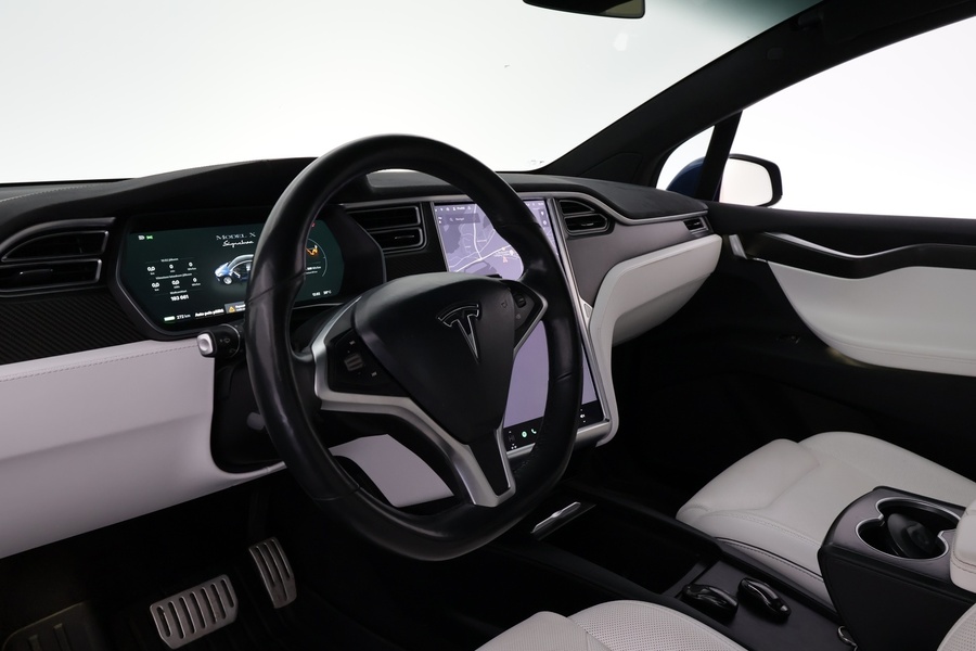 Tesla Model X vaihtoauto