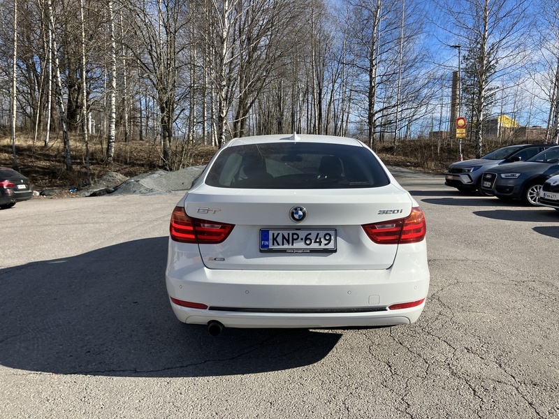 BMW 320 vaihtoauto