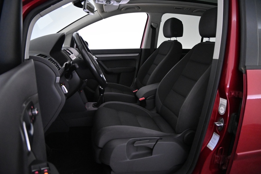 Volkswagen Touran vaihtoauto