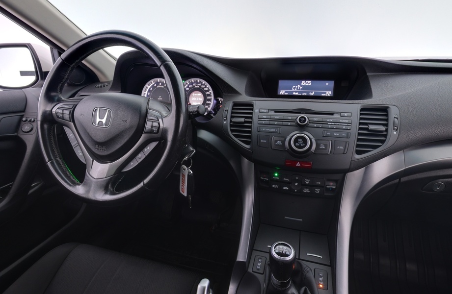 Honda Accord vaihtoauto