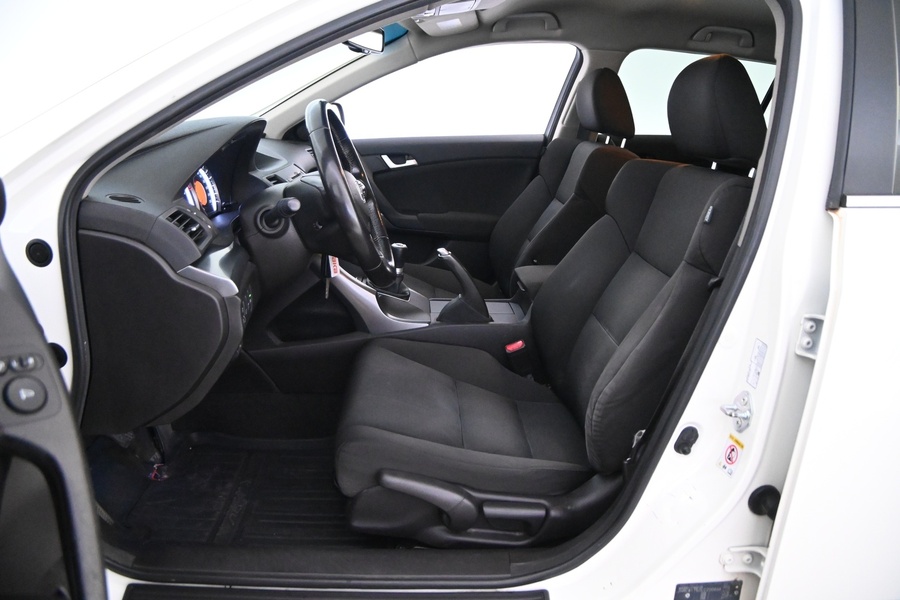 Honda Accord vaihtoauto