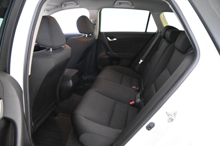 Honda Accord vaihtoauto