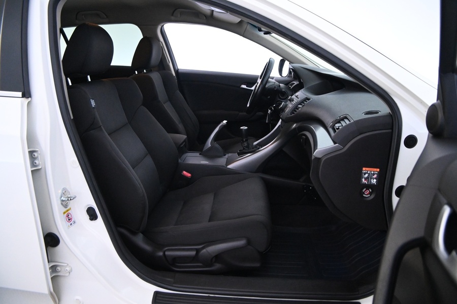 Honda Accord vaihtoauto