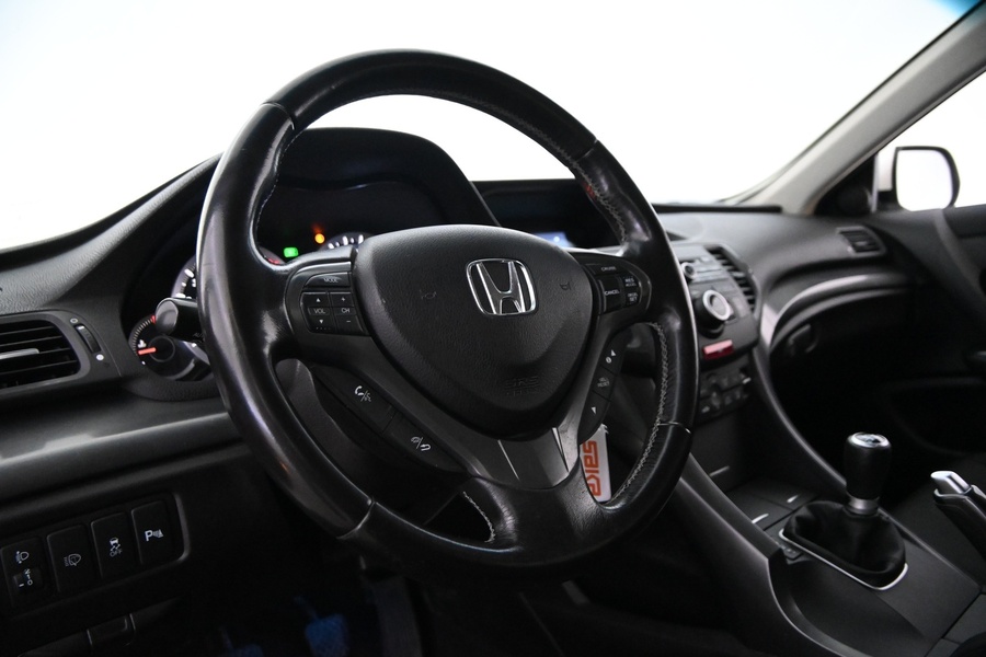 Honda Accord vaihtoauto