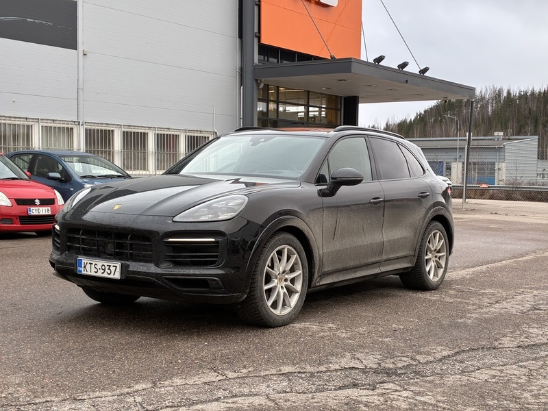 Porsche Cayenne vaihtoauto