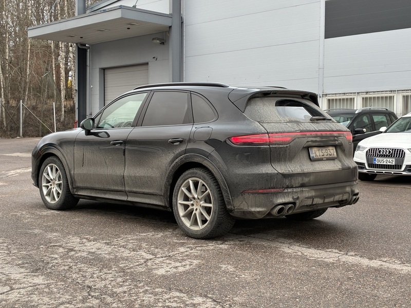 Porsche Cayenne vaihtoauto