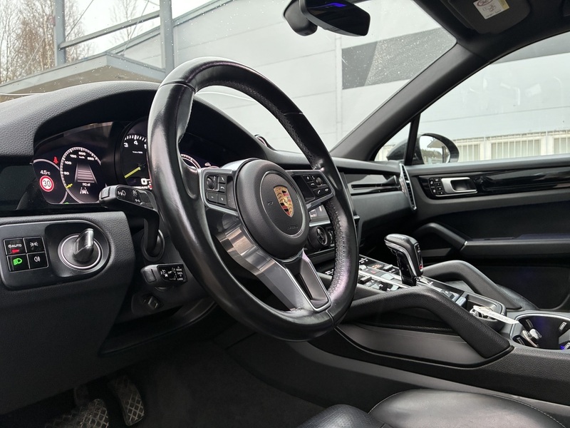 Porsche Cayenne vaihtoauto