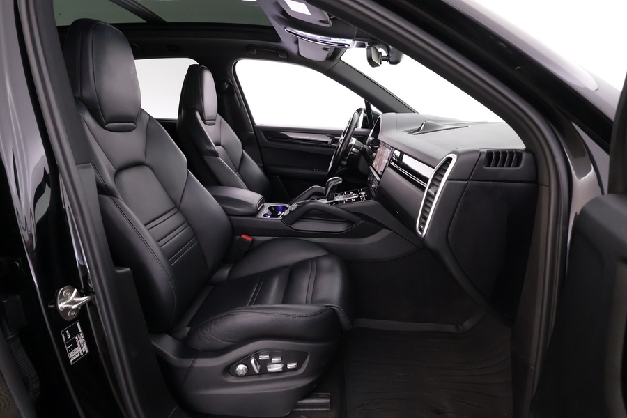 Porsche Cayenne vaihtoauto