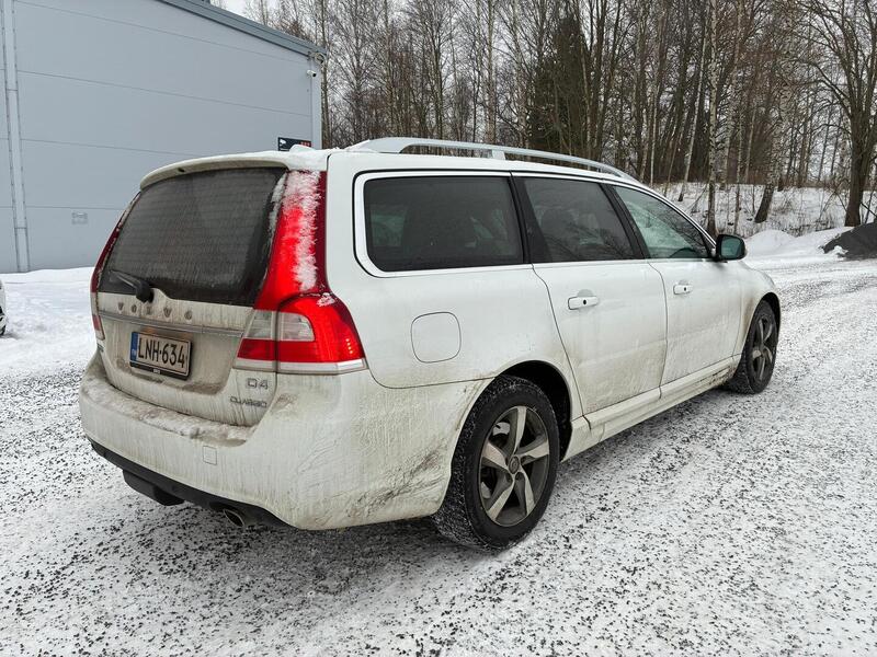 Volvo V70 vaihtoauto