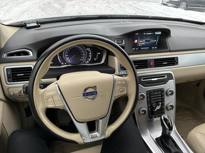 Volvo V70 vaihtoauto