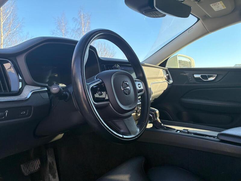 Volvo V60 vaihtoauto