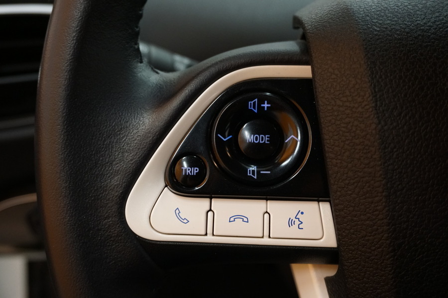 Toyota Prius PHEV vaihtoauto