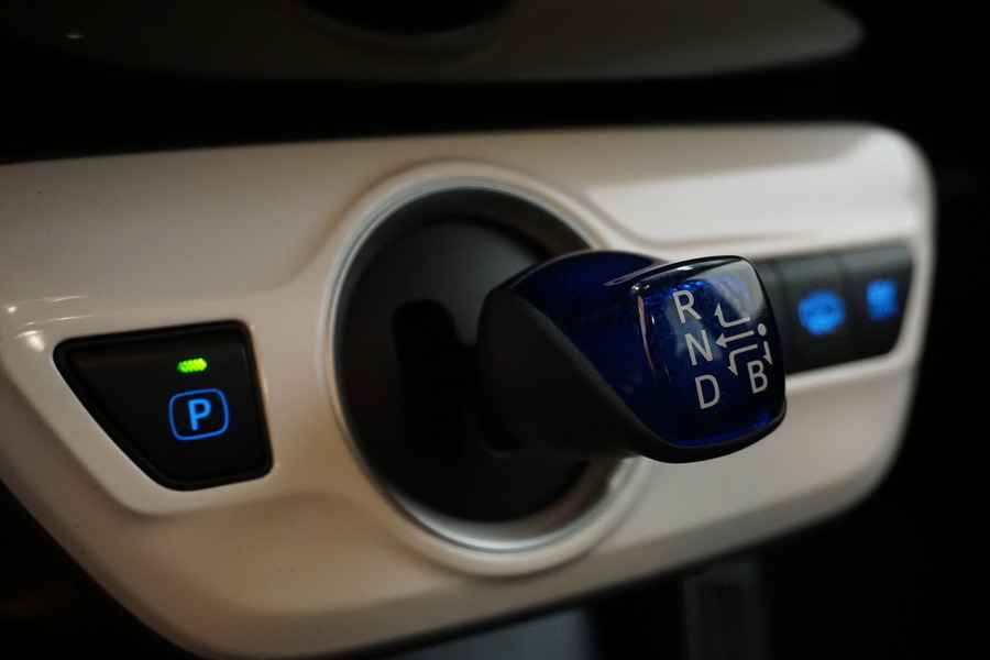 Toyota Prius PHEV vaihtoauto