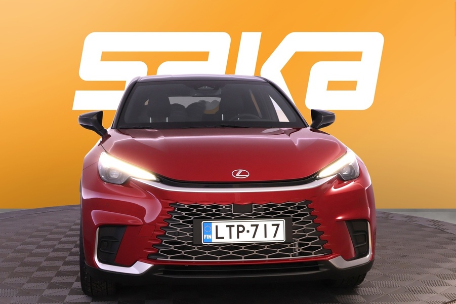 Lexus LBX vaihtoauto