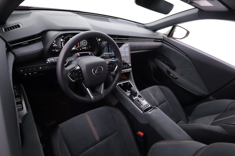 Lexus LBX vaihtoauto