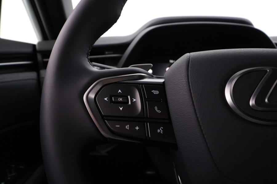 Lexus LBX vaihtoauto