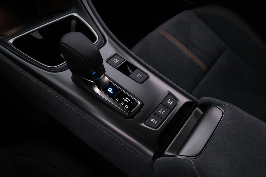 Lexus LBX vaihtoauto