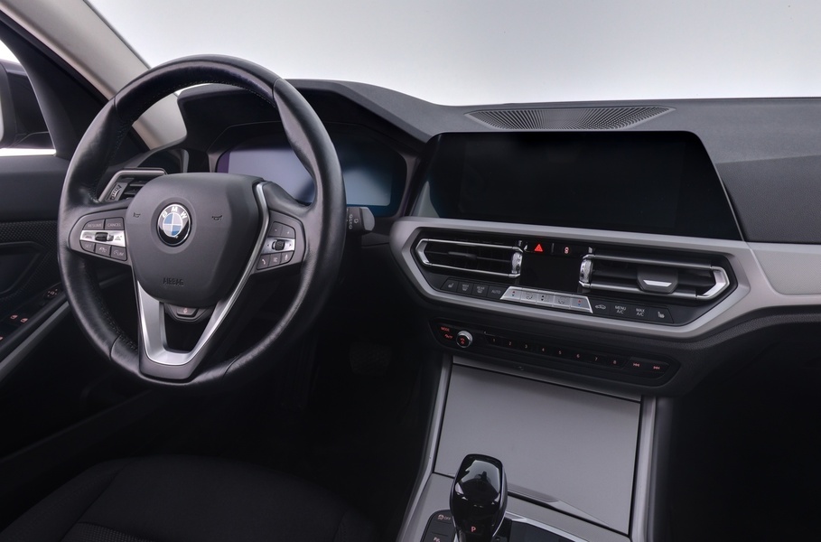 BMW 320 vaihtoauto