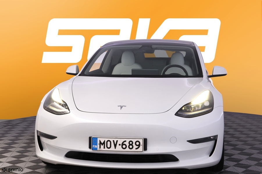 Tesla Model 3 vaihtoauto