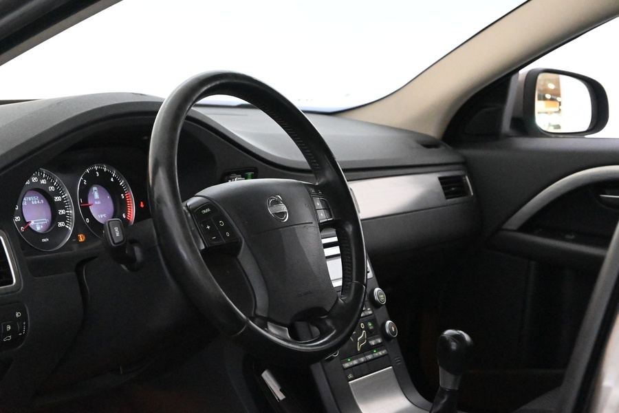 Volvo V70 vaihtoauto