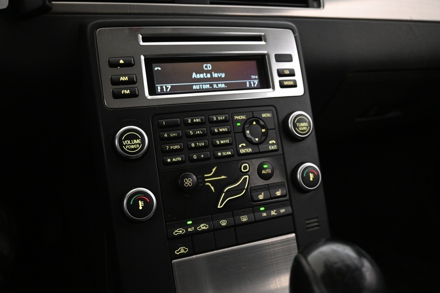 Volvo V70 vaihtoauto