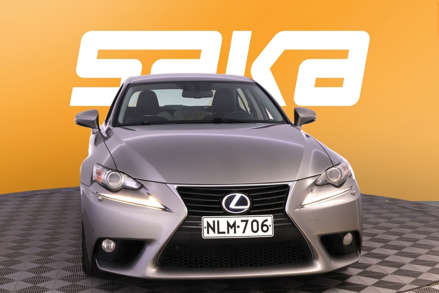 Lexus IS vaihtoauto