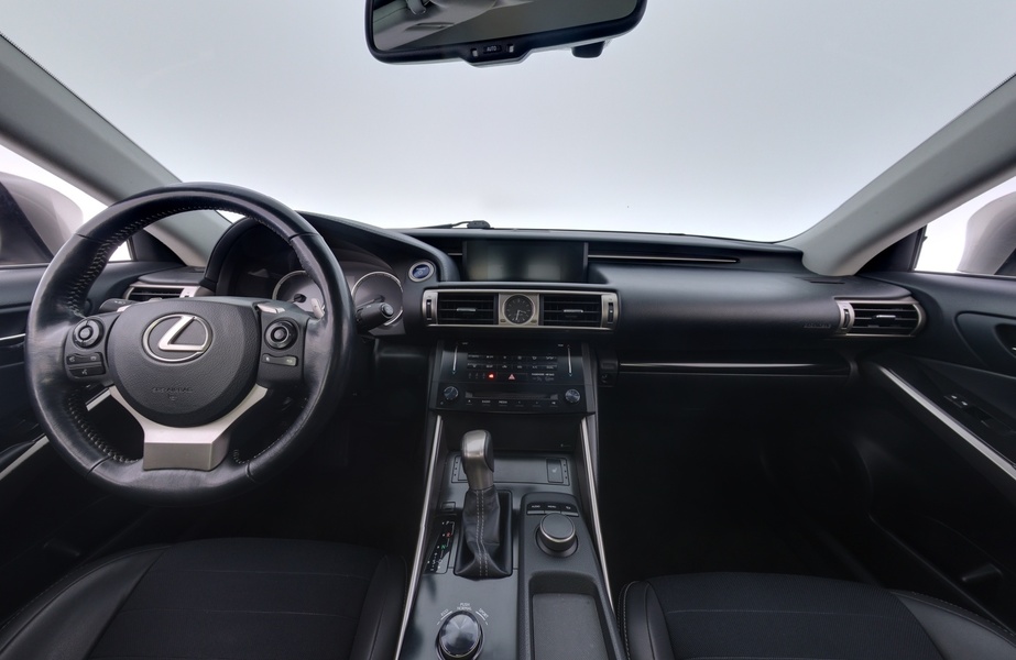 Lexus IS vaihtoauto