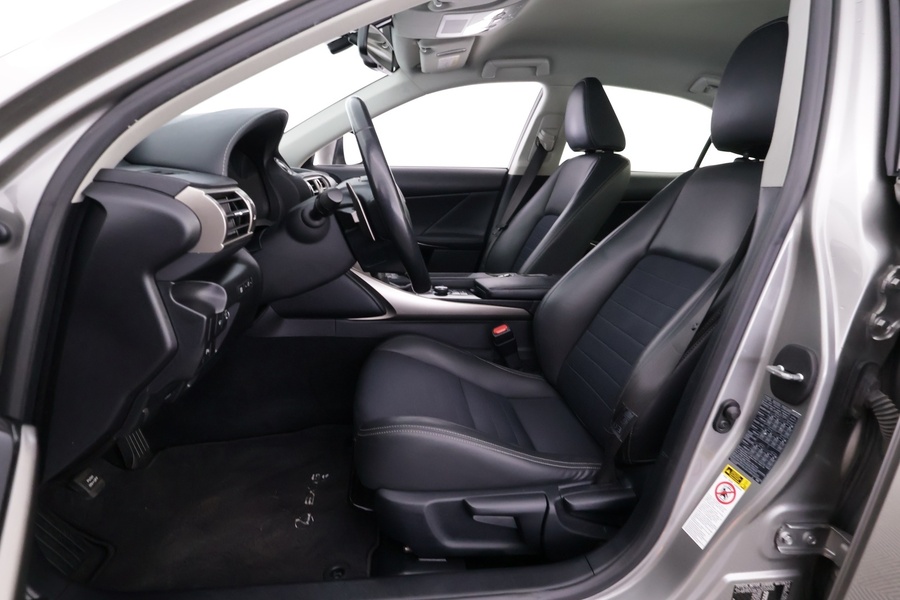 Lexus IS vaihtoauto