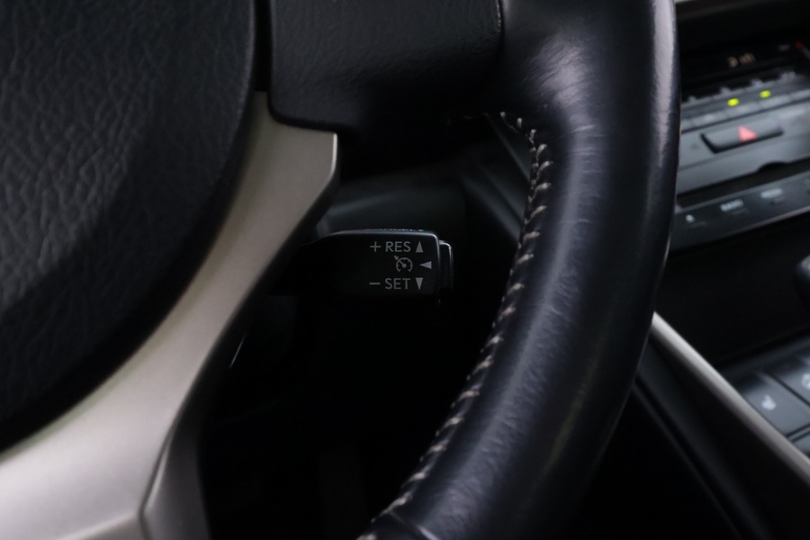 Lexus IS vaihtoauto
