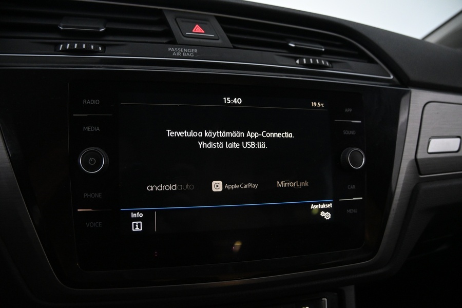 Volkswagen Touran vaihtoauto