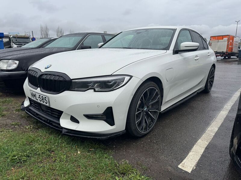 BMW 330 vaihtoauto