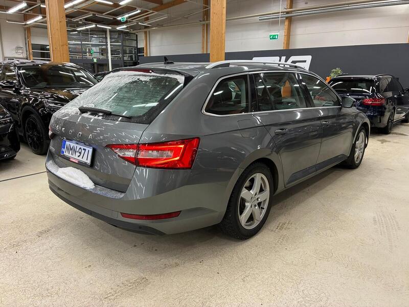 Skoda Superb vaihtoauto